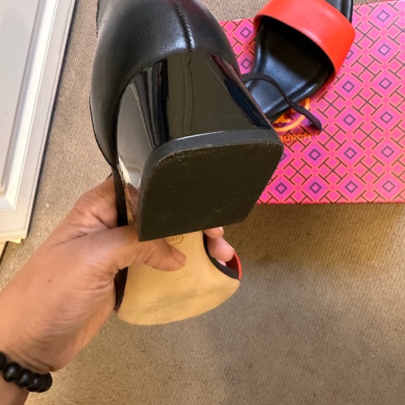 Tory Burch heels like new - Picture 3 of 3